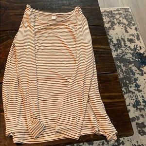 Loose fitting long sleeve shirt